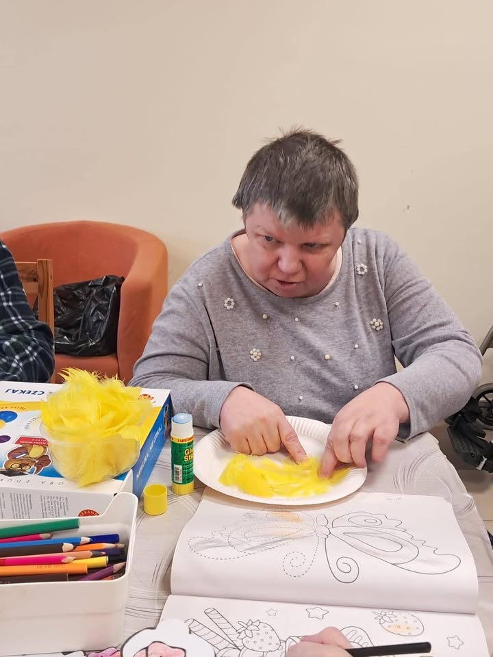 Wszyscy prężnie wzięliśmy się za robienie dekoracji świątecznych. 😃😃